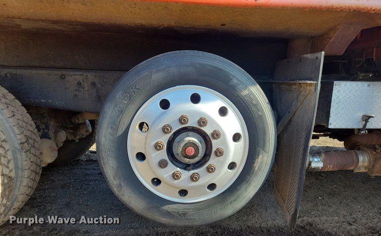 image for item DL7860 1995 Ford LT9000 dump truck