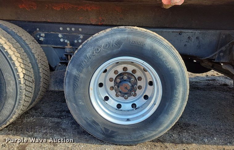 image for item DL7860 1995 Ford LT9000 dump truck