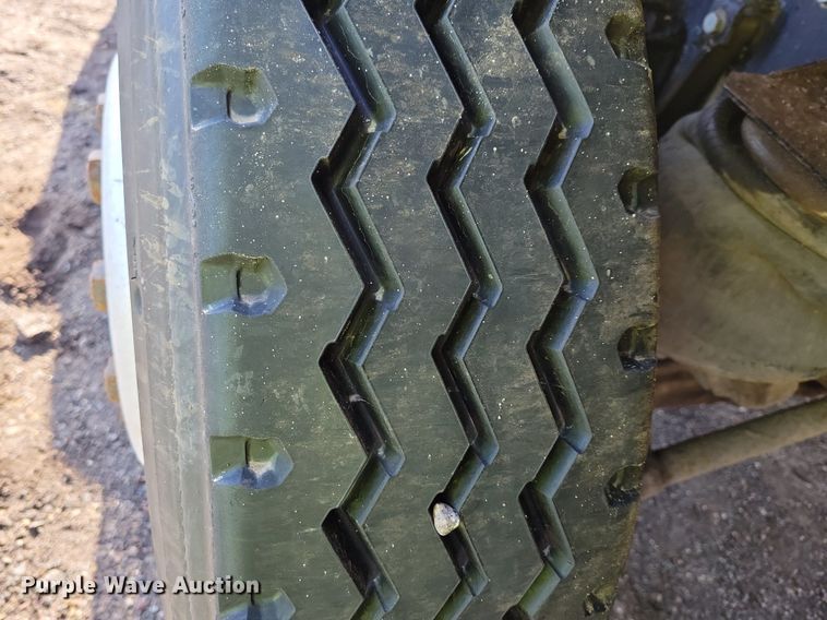 image for item DL7860 1995 Ford LT9000 dump truck