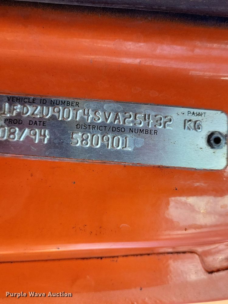 image for item DL7860 1995 Ford LT9000 dump truck