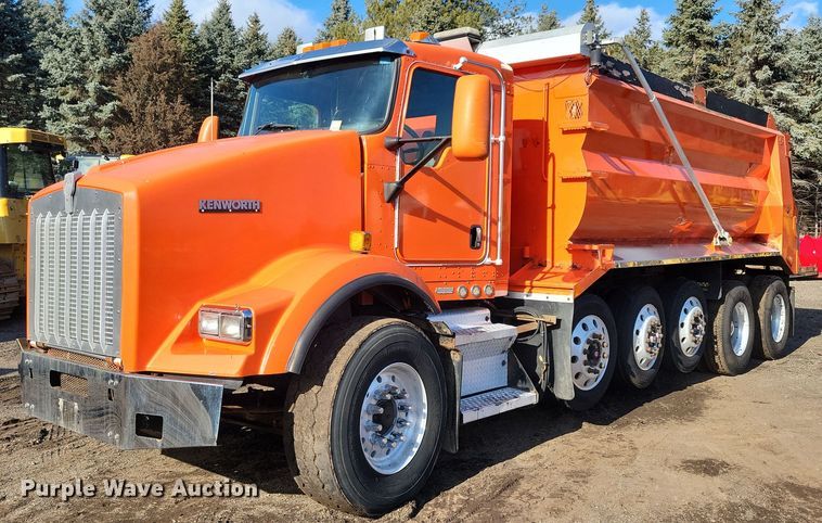 image for item DL7861 2002 Kenworth T800 dump truck