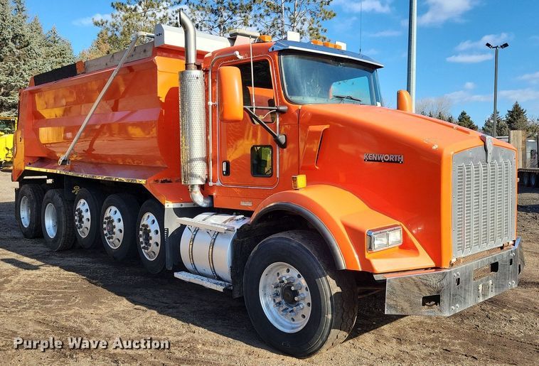 image for item DL7861 2002 Kenworth T800 dump truck