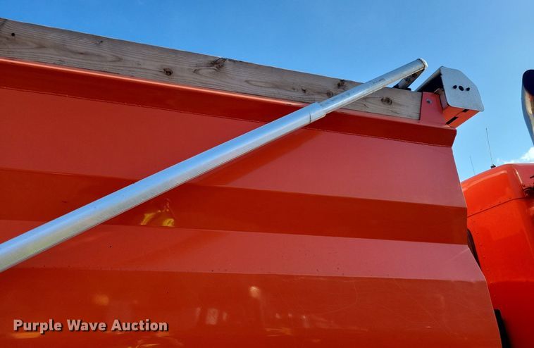 image for item DL7861 2002 Kenworth T800 dump truck