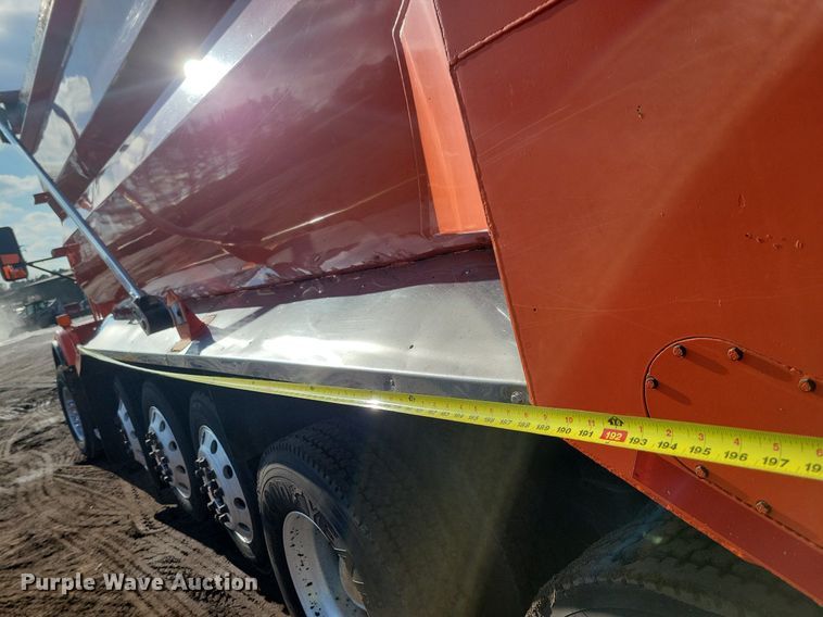 image for item DL7861 2002 Kenworth T800 dump truck