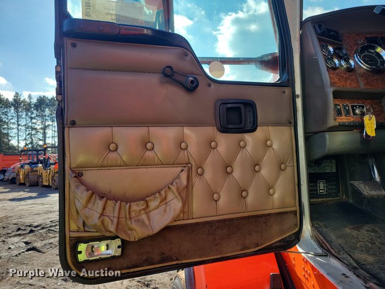 image for item DL7861 2002 Kenworth T800 dump truck