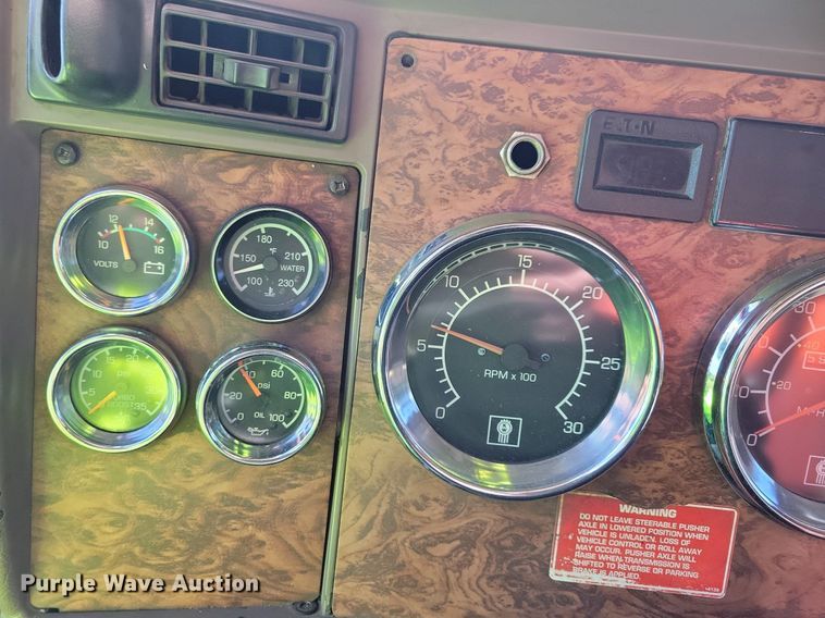 image for item DL7861 2002 Kenworth T800 dump truck