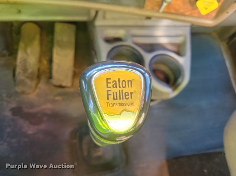 image for item DL7861 2002 Kenworth T800 dump truck