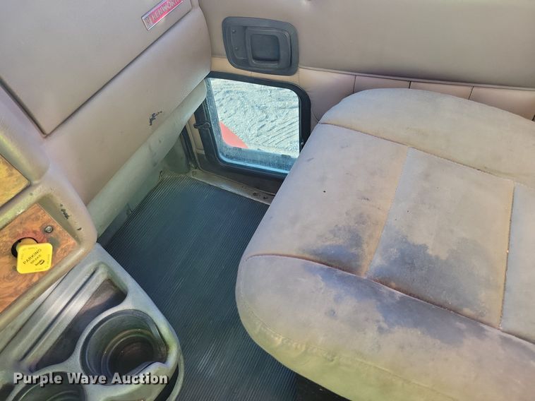 image for item DL7861 2002 Kenworth T800 dump truck