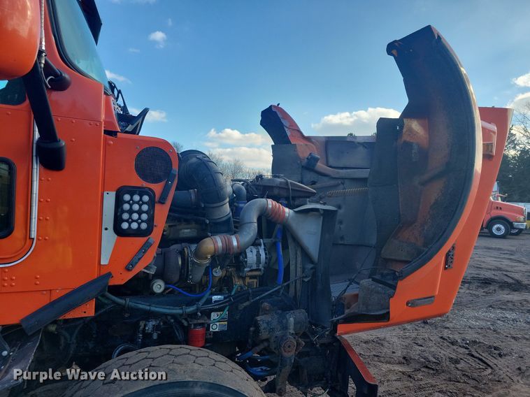 image for item DL7861 2002 Kenworth T800 dump truck