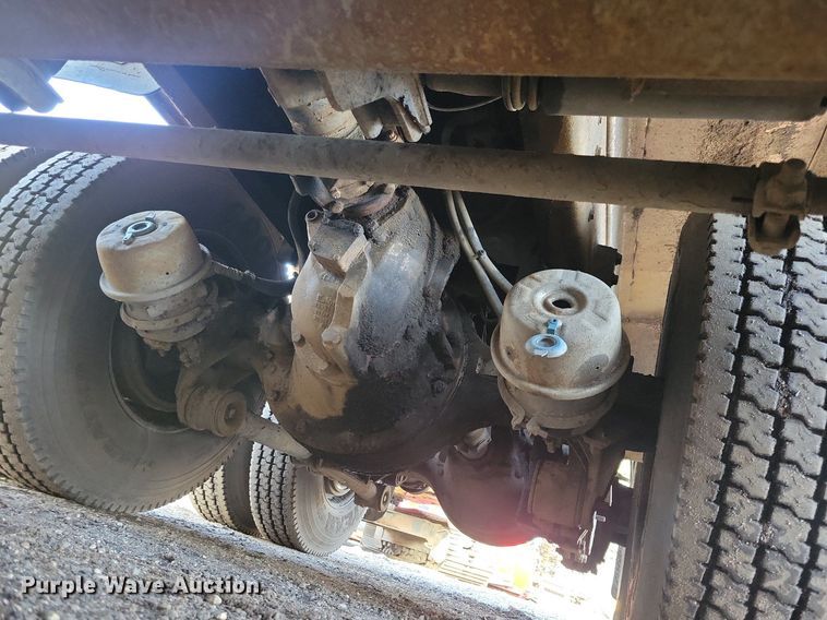 image for item DL7861 2002 Kenworth T800 dump truck