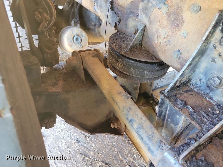 image for item DL7861 2002 Kenworth T800 dump truck