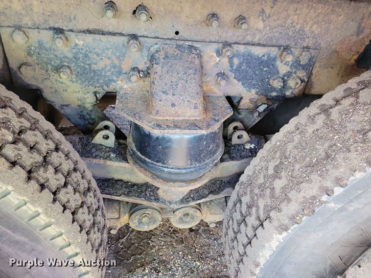 image for item DL7861 2002 Kenworth T800 dump truck