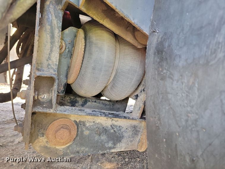 image for item DL7861 2002 Kenworth T800 dump truck