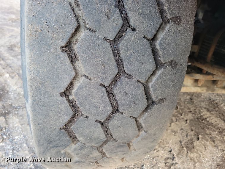 image for item DL7861 2002 Kenworth T800 dump truck