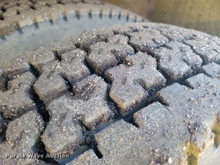 image for item DL7861 2002 Kenworth T800 dump truck