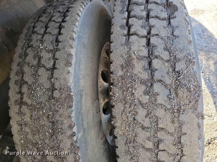 image for item DL7861 2002 Kenworth T800 dump truck