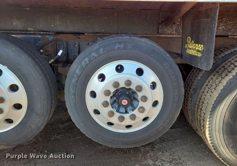 image for item DL7861 2002 Kenworth T800 dump truck