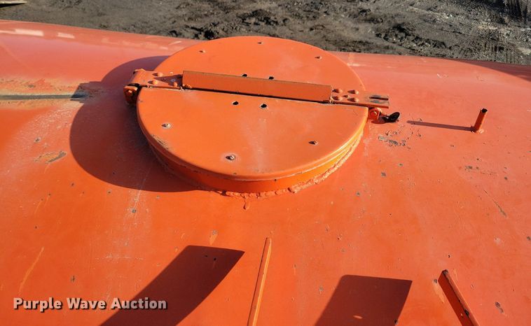 image for item DL7863 1990 Ford L8000 water truck