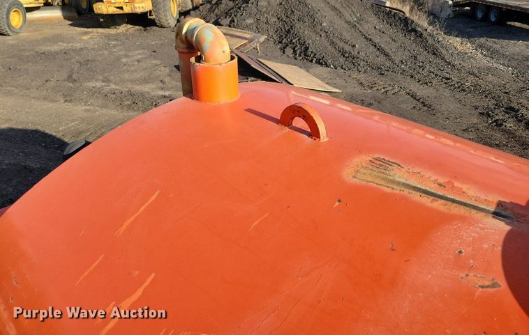 image for item DL7863 1990 Ford L8000 water truck