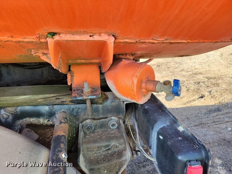 image for item DL7863 1990 Ford L8000 water truck