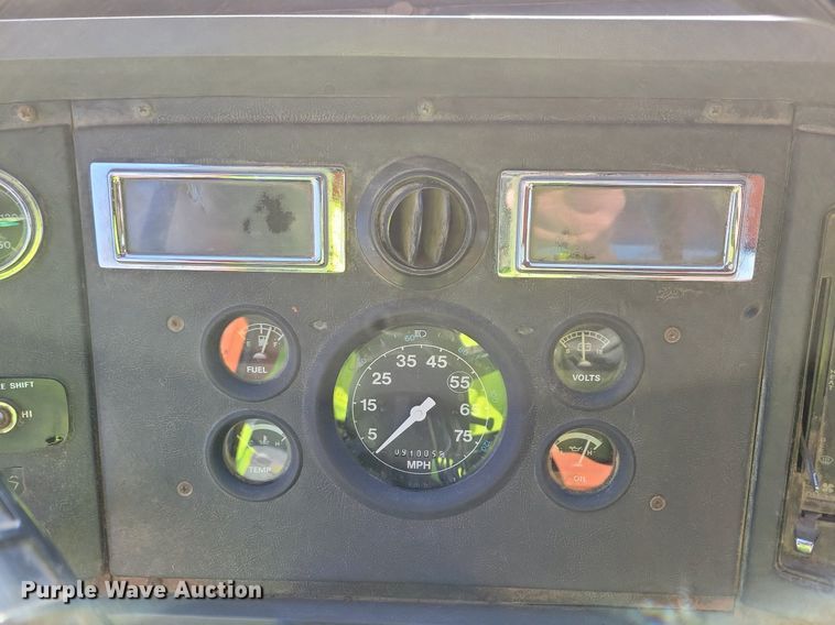 image for item DL7863 1990 Ford L8000 water truck