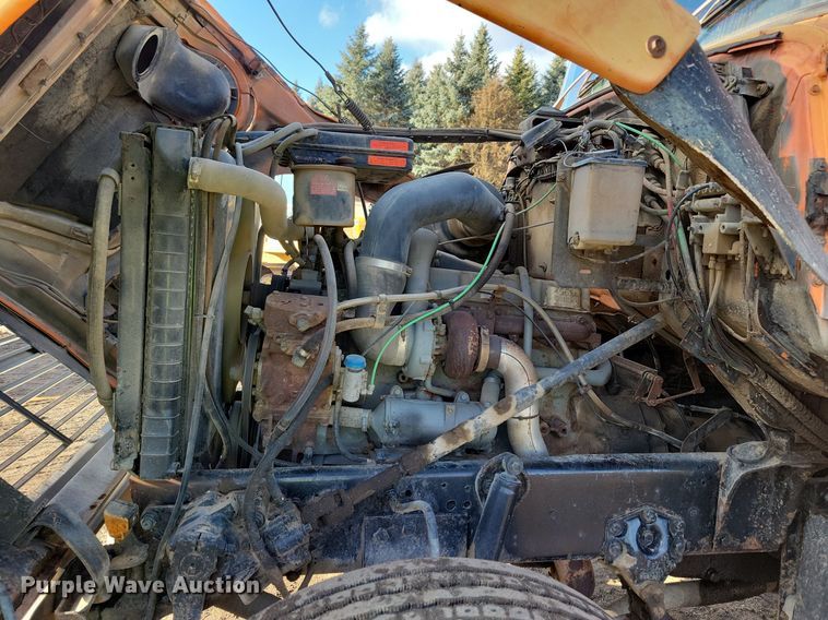 image for item DL7863 1990 Ford L8000 water truck