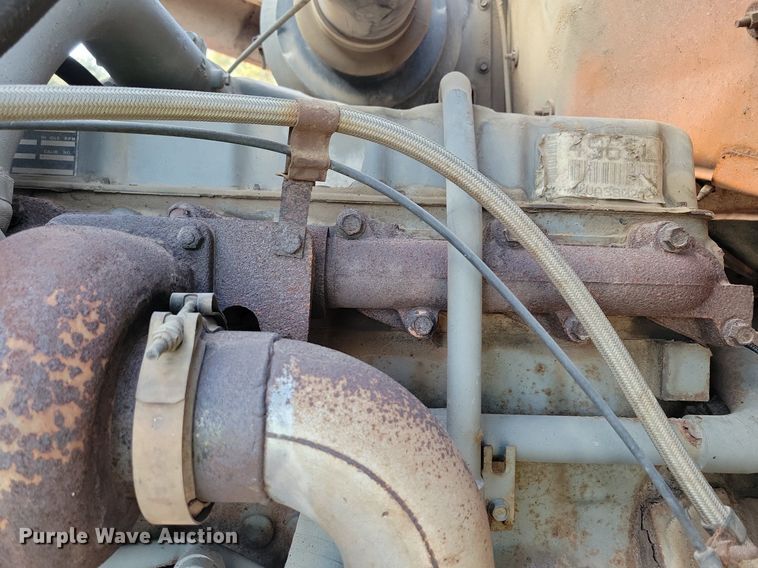 image for item DL7863 1990 Ford L8000 water truck