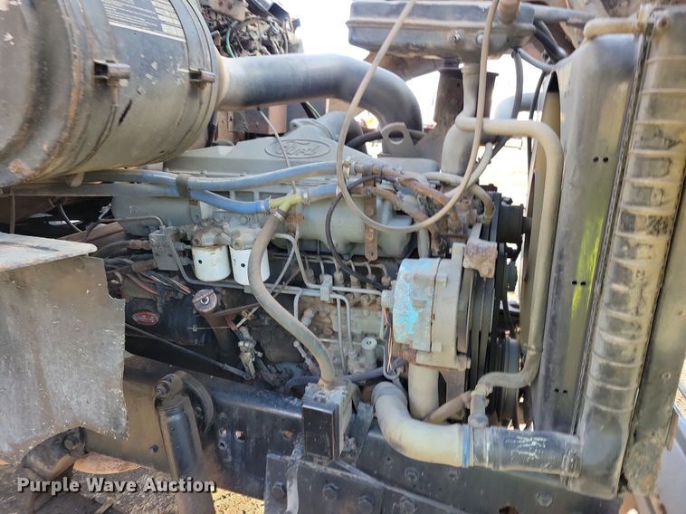 image for item DL7863 1990 Ford L8000 water truck