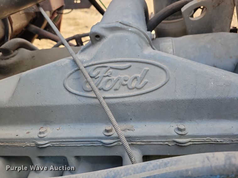 image for item DL7863 1990 Ford L8000 water truck