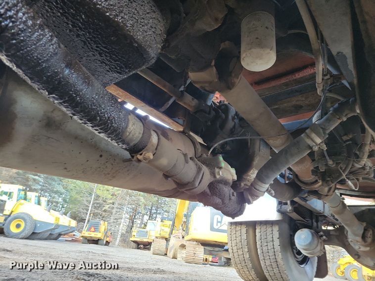 image for item DL7863 1990 Ford L8000 water truck