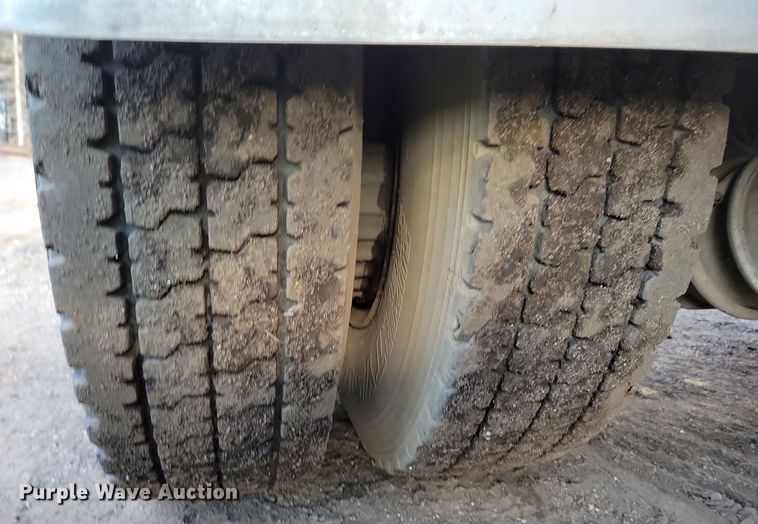 image for item DL7863 1990 Ford L8000 water truck