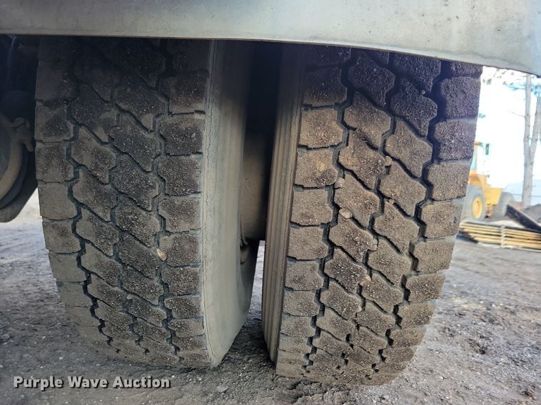 image for item DL7863 1990 Ford L8000 water truck