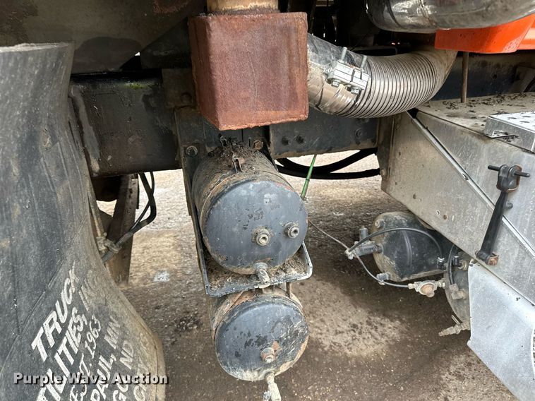 image for item DL7864 2005 Sterling LT9511 dump truck