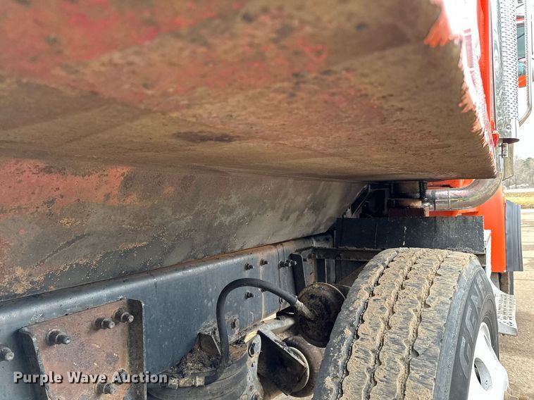 image for item DL7864 2005 Sterling LT9511 dump truck