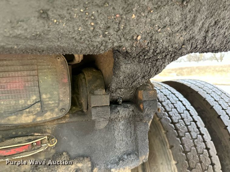 image for item DL7864 2005 Sterling LT9511 dump truck