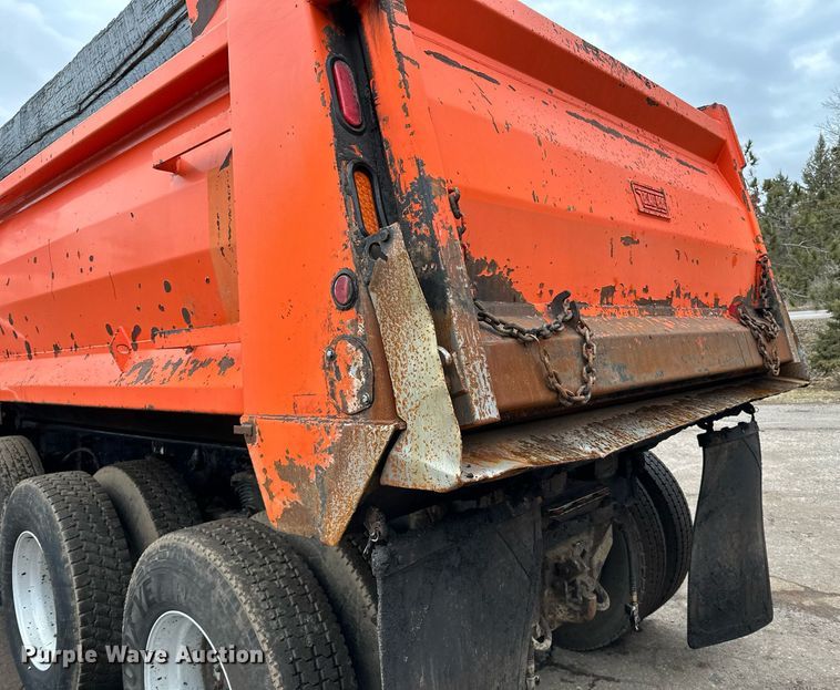 image for item DL7864 2005 Sterling LT9511 dump truck