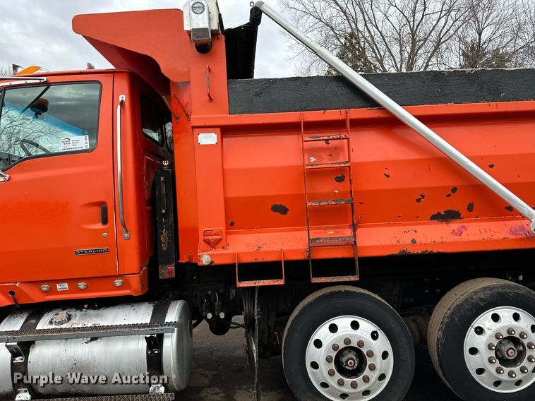 image for item DL7864 2005 Sterling LT9511 dump truck