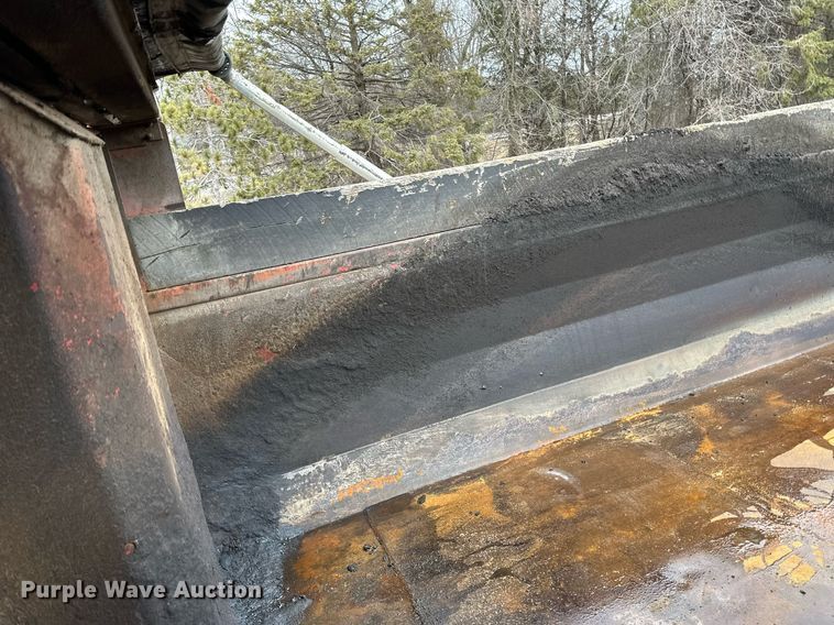 image for item DL7864 2005 Sterling LT9511 dump truck