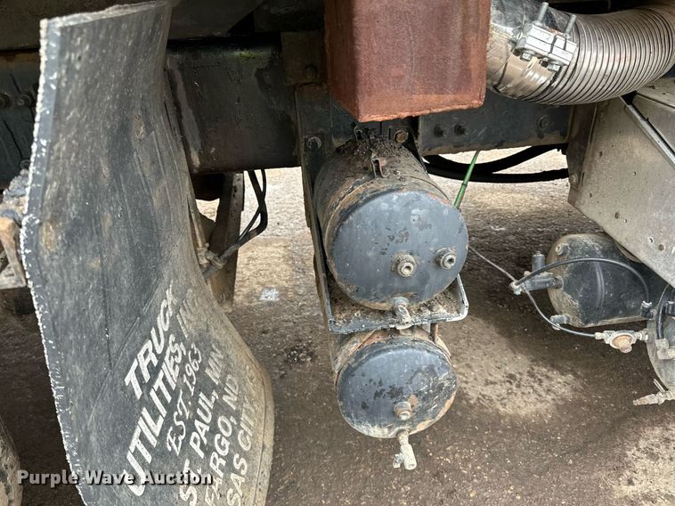 image for item DL7864 2005 Sterling LT9511 dump truck