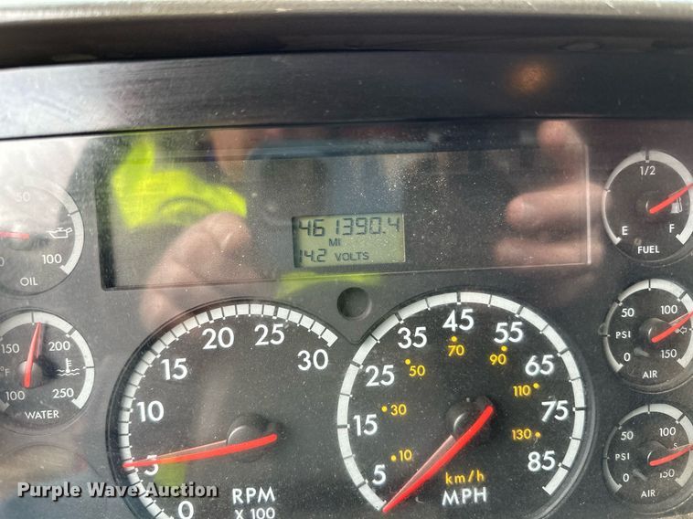 image for item DL7864 2005 Sterling LT9511 dump truck