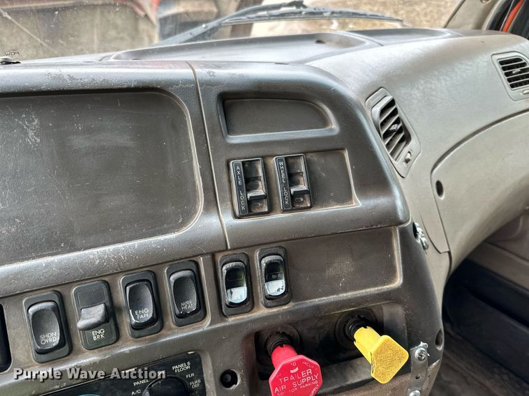 image for item DL7864 2005 Sterling LT9511 dump truck