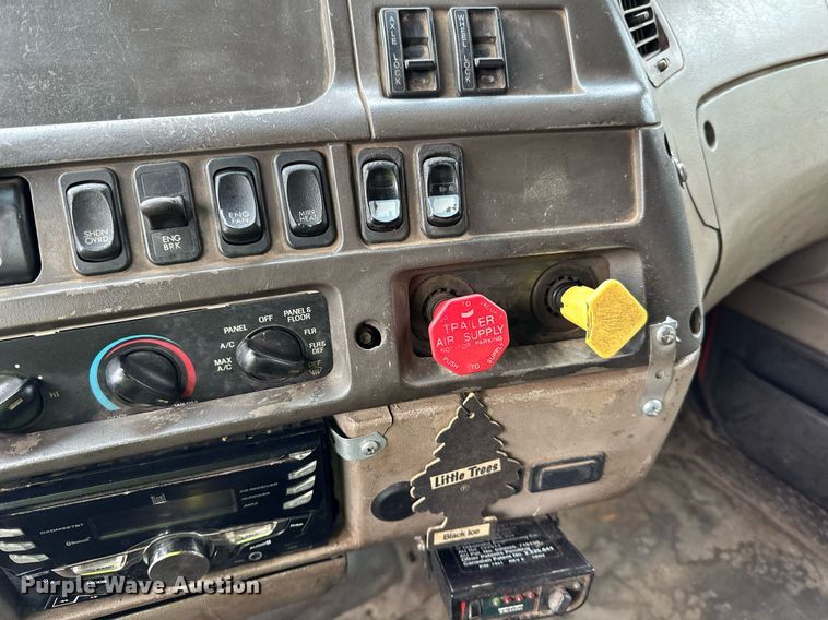 image for item DL7864 2005 Sterling LT9511 dump truck