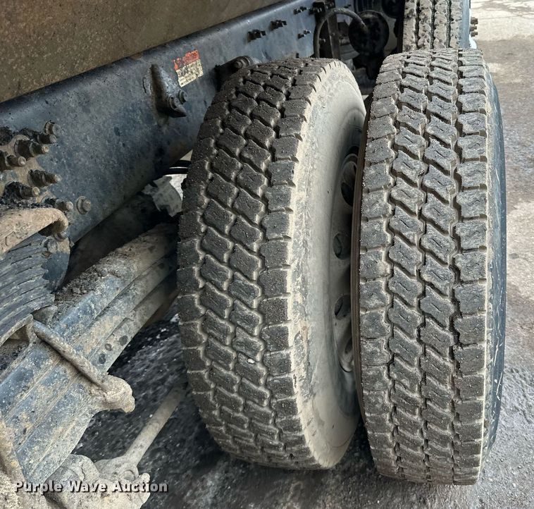 image for item DL7864 2005 Sterling LT9511 dump truck