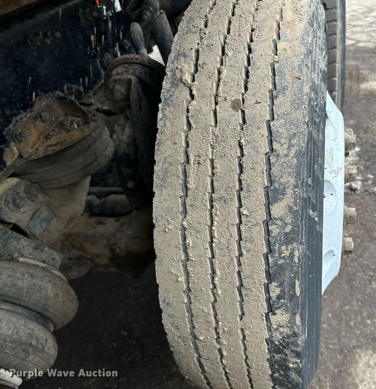 image for item DL7864 2005 Sterling LT9511 dump truck