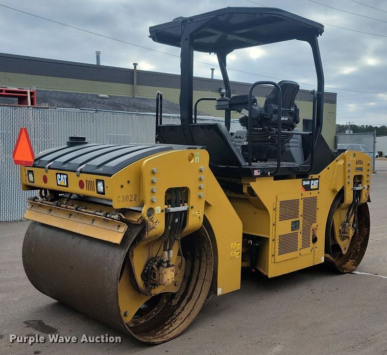image for item DL7865 2016 Caterpillar CB44B double drum vibratory roller