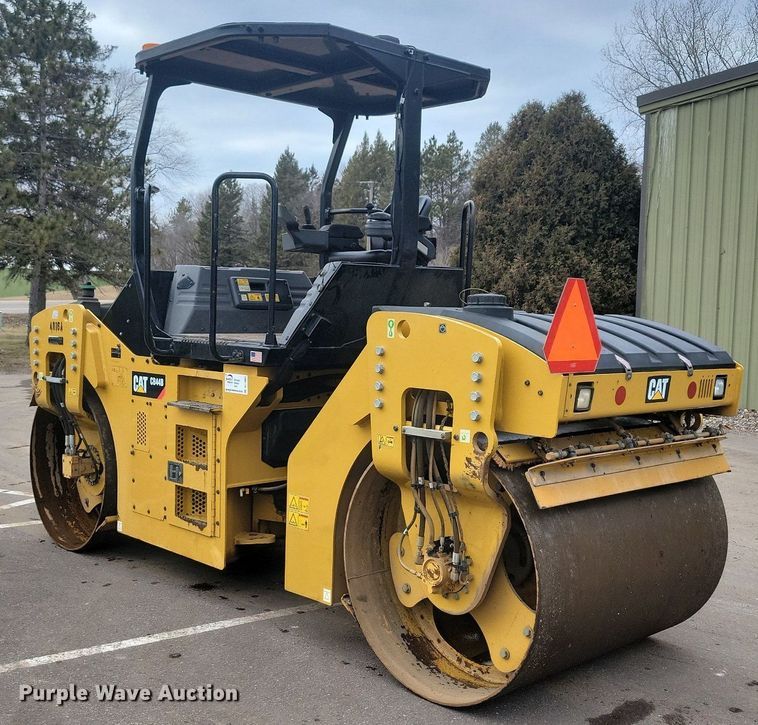 image for item DL7865 2016 Caterpillar CB44B double drum vibratory roller