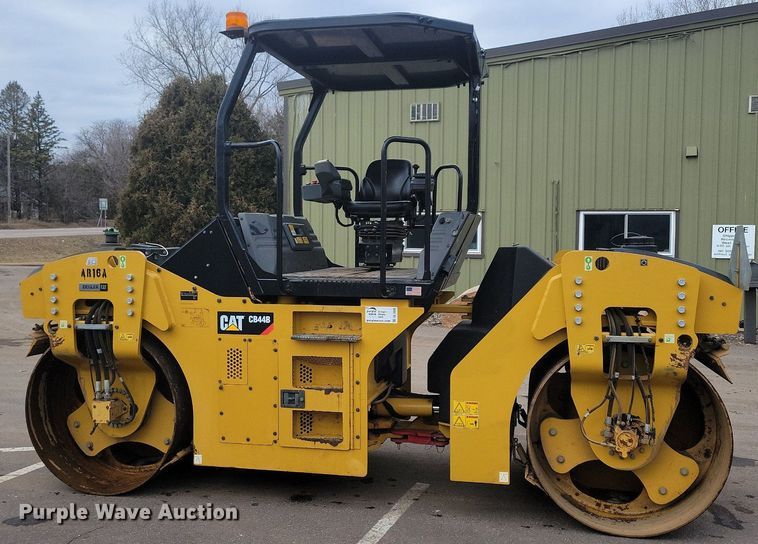 image for item DL7865 2016 Caterpillar CB44B double drum vibratory roller