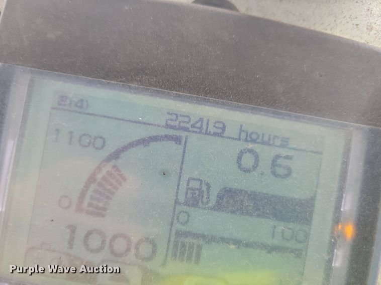 image for item DL7865 2016 Caterpillar CB44B double drum vibratory roller