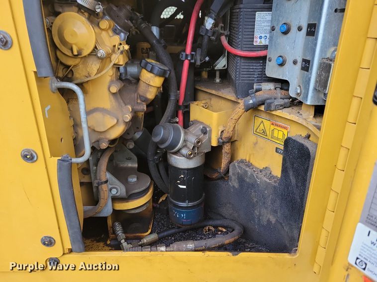 image for item DL7865 2016 Caterpillar CB44B double drum vibratory roller