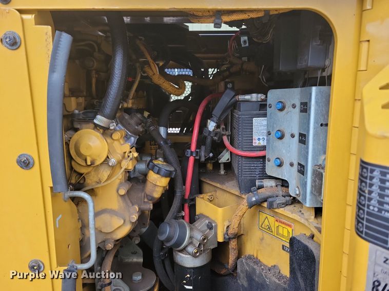 image for item DL7865 2016 Caterpillar CB44B double drum vibratory roller